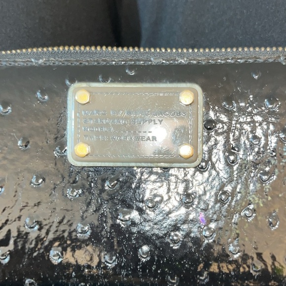 - Marc by Marc Jacob’s wallet - Picture 2 of 3